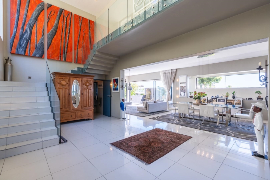 5 Bedroom Property for Sale in Fresnaye Western Cape